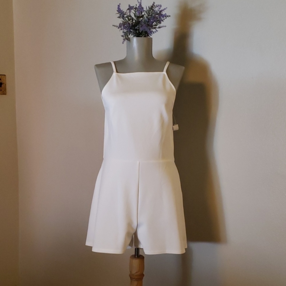 ⭐OML London white low back romper. Sz M & L avail
